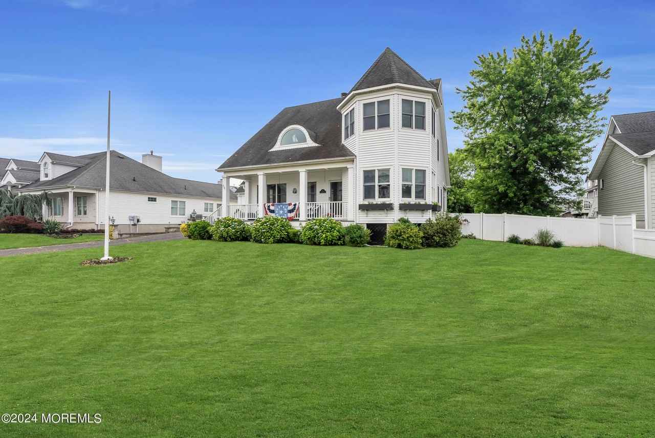 16 Anderson St - Photo 4 of 45