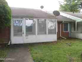 52D Cambridge Ct - Photo 1 of 1