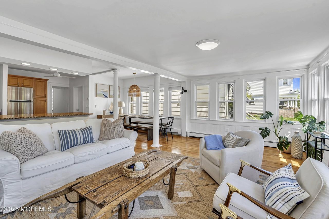 226 Sylvania Ave - Photo 2 of 19