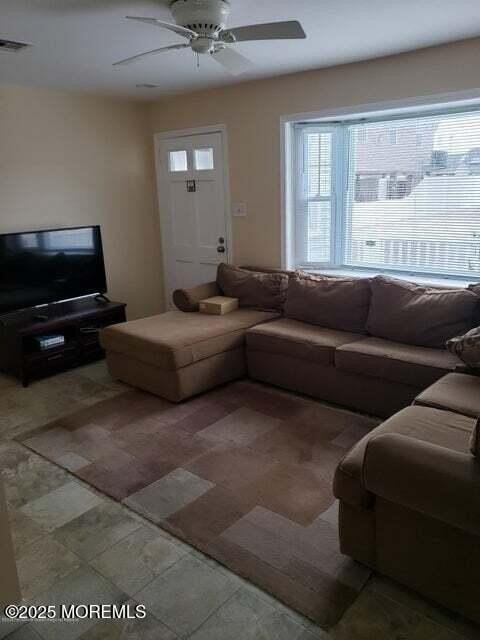 109 Joseph St - Photo 4 of 11