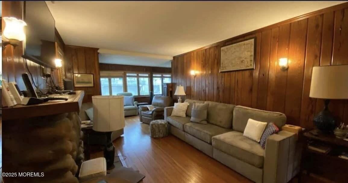 12 E Beardsley Ave - Photo 4 of 10