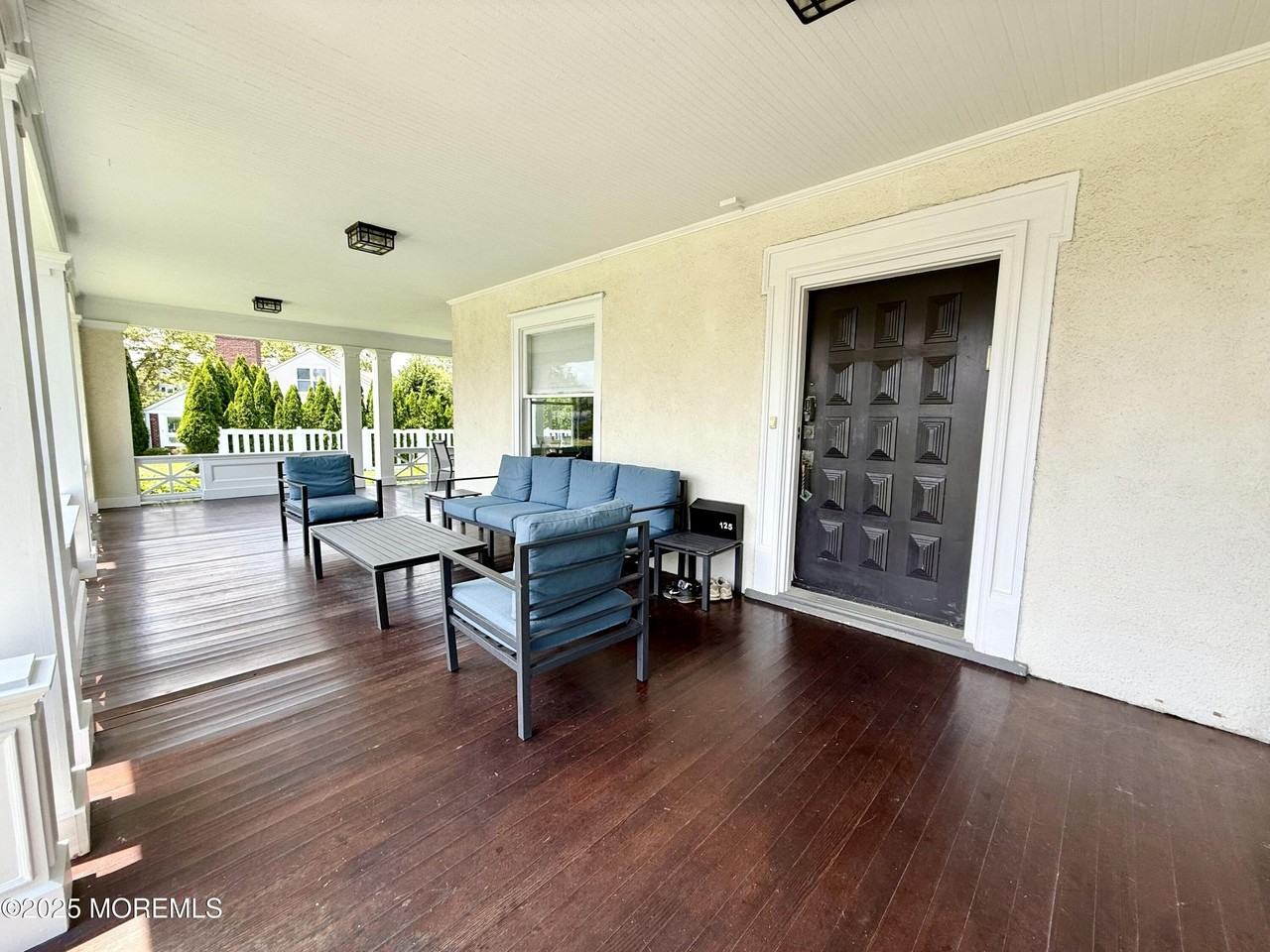 125 Cedar Ave - Photo 3 of 45