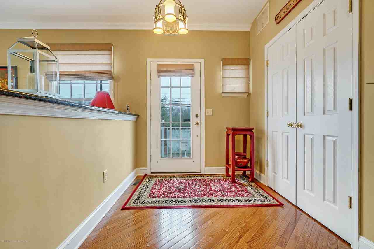 18 Mariners Bnd - Photo 3 of 30