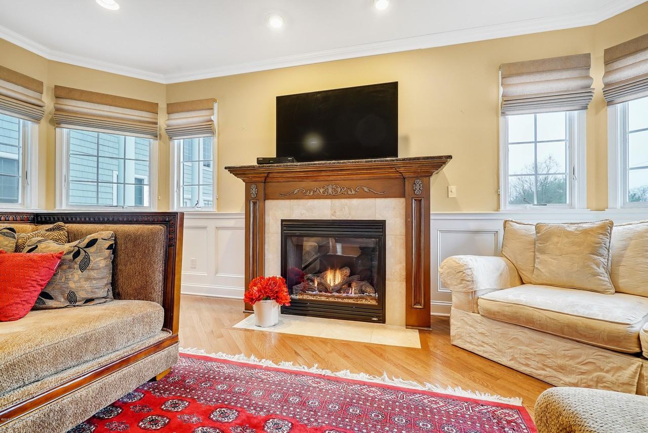 18 Mariners Bnd - Photo 5 of 30