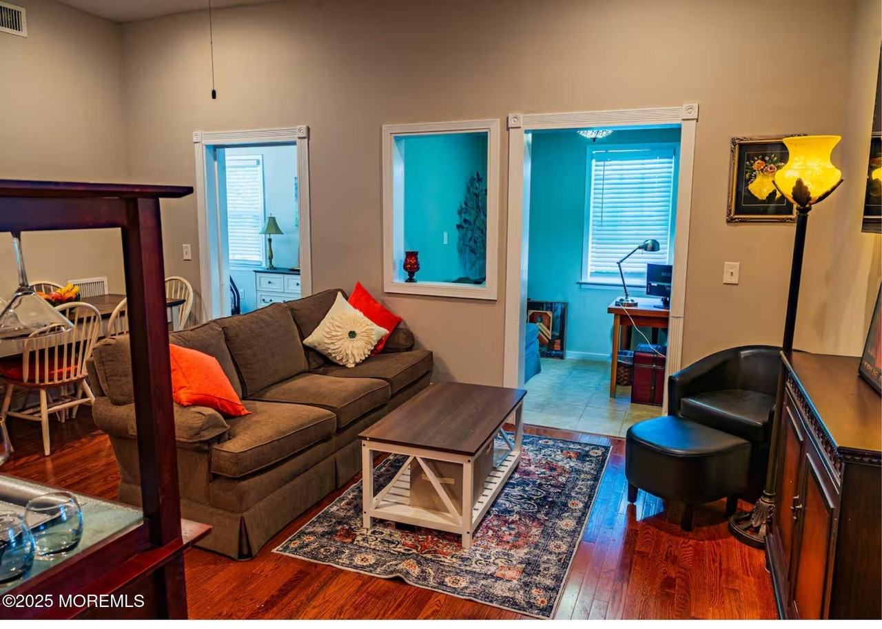 70 70 N Bath unit: #1 #1 - Photo 5 of 22