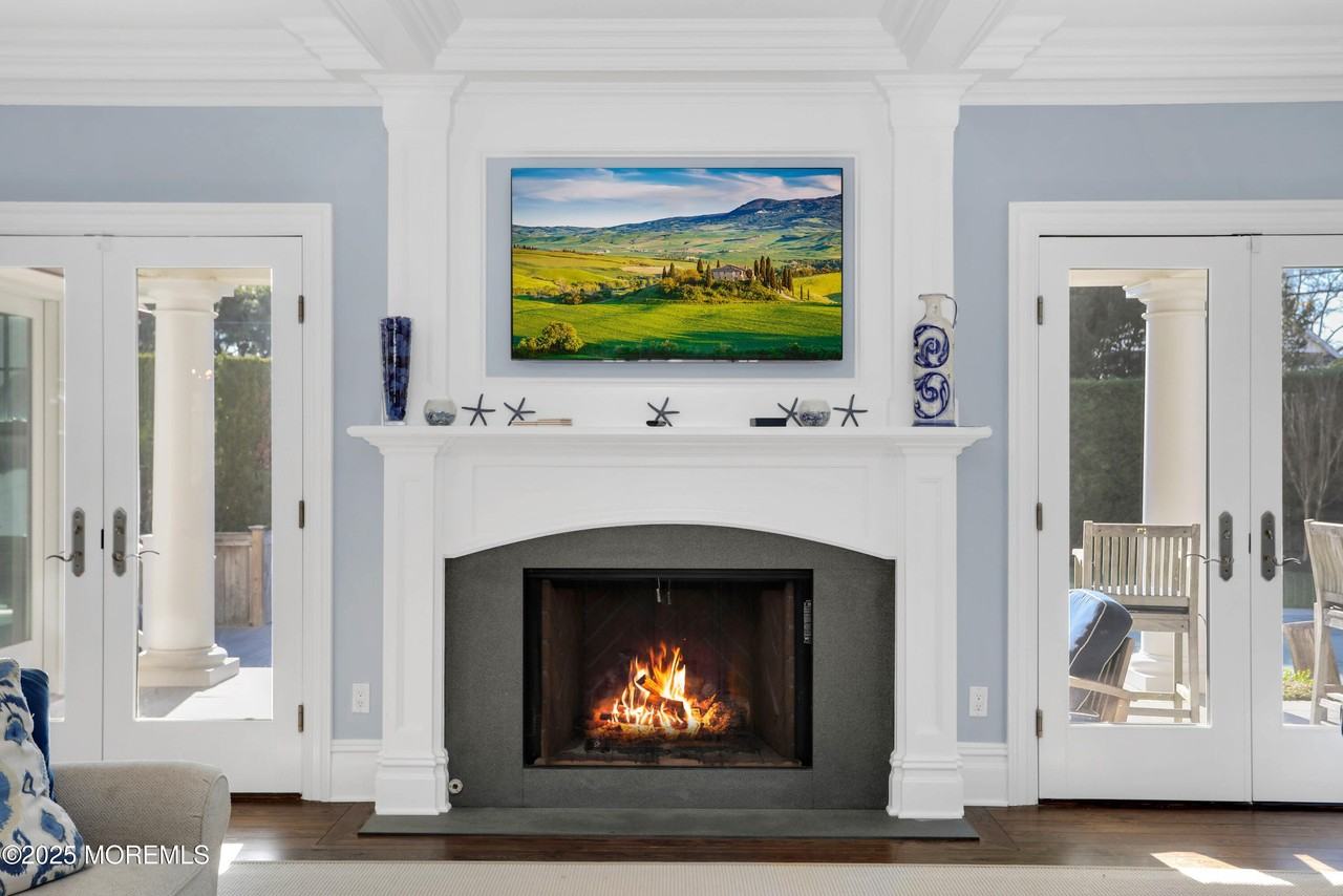 101 Tuttle Ave - Photo 5 of 50