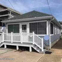 222 Franklin Ave - Photo 1 of 1