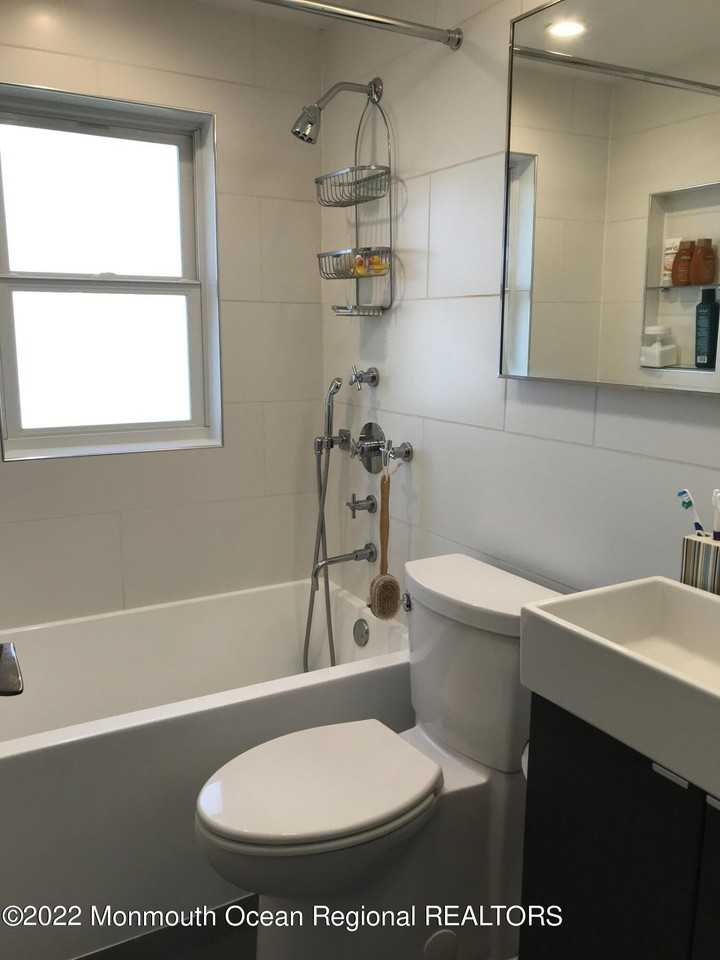 1715 J Street - Photo 6 of 17