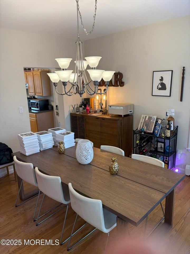 711 Mount Pl - Photo 7 of 36