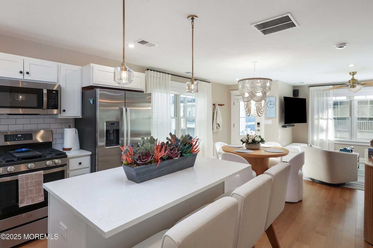 13 Cummins Street - Photo 3 of 33