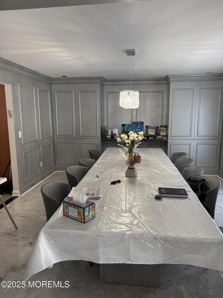 7 Harvard Ct - Photo 5 of 26