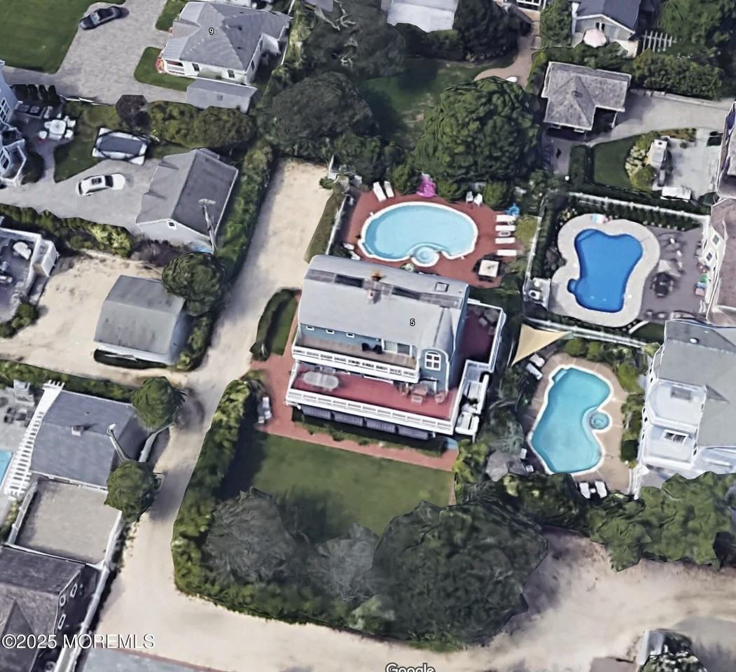 5A Beacon Blvd - Photo 3 of 28