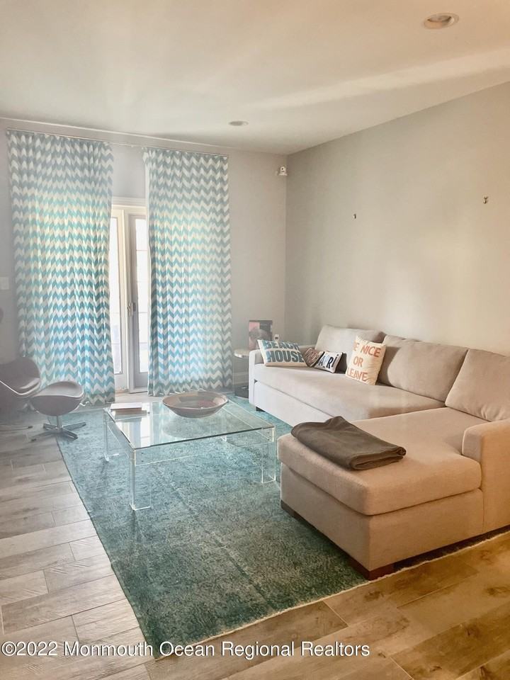 15 Riviera Dr - Photo 7 of 7