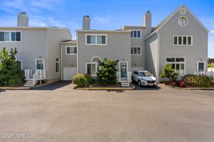 featured image of 450 Ocean Blvd Apt 8 #8