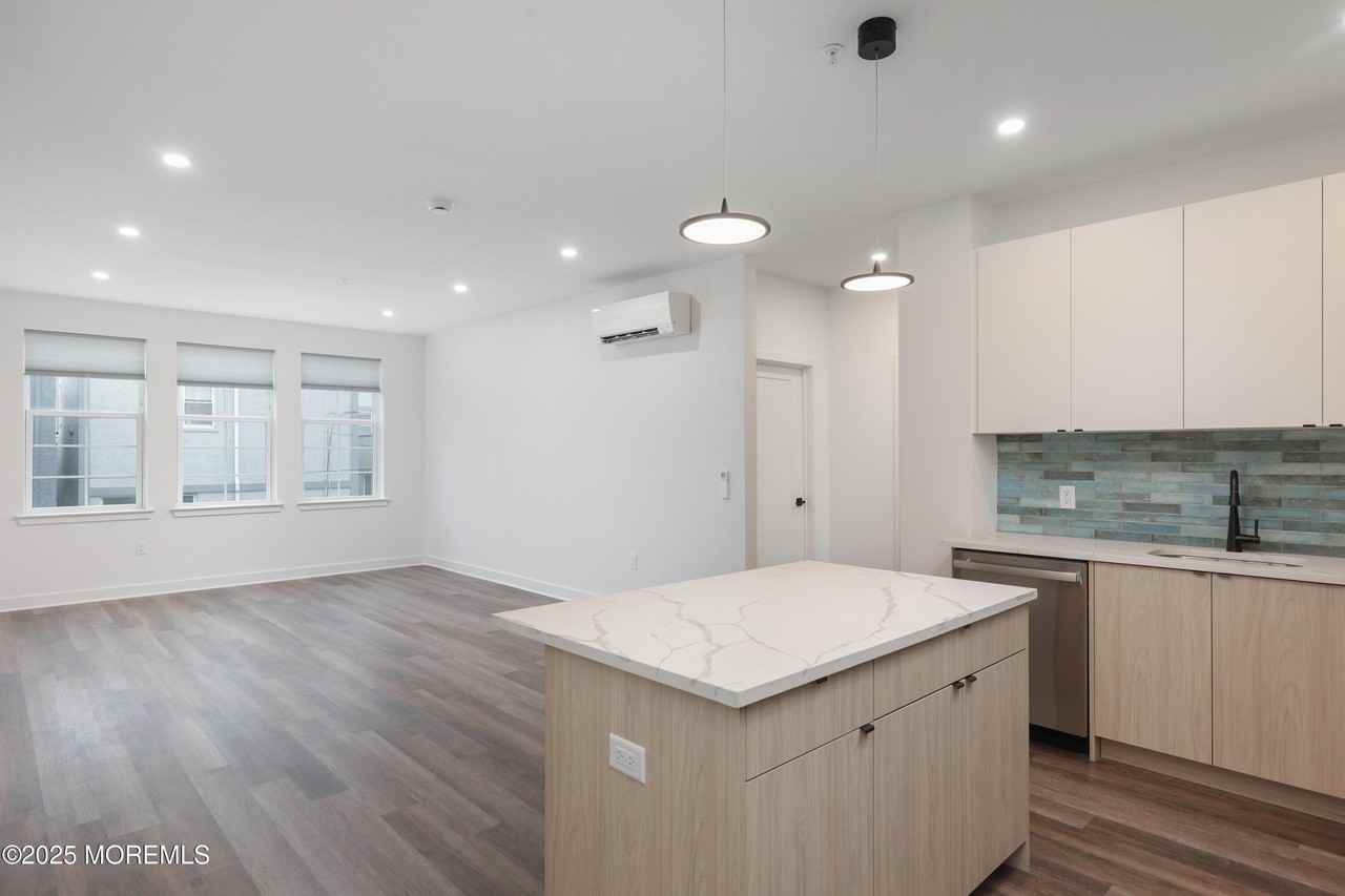 6 W End Ct Unit 306 #306 - Photo 4 of 9