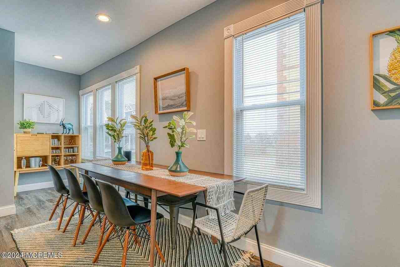 148 Heck Ave - Photo 6 of 19