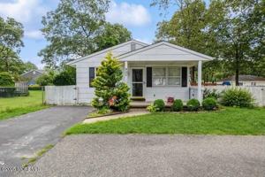 featured image of 931 Cypress Ave