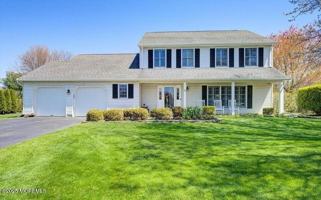 featured image of 84 Forest St