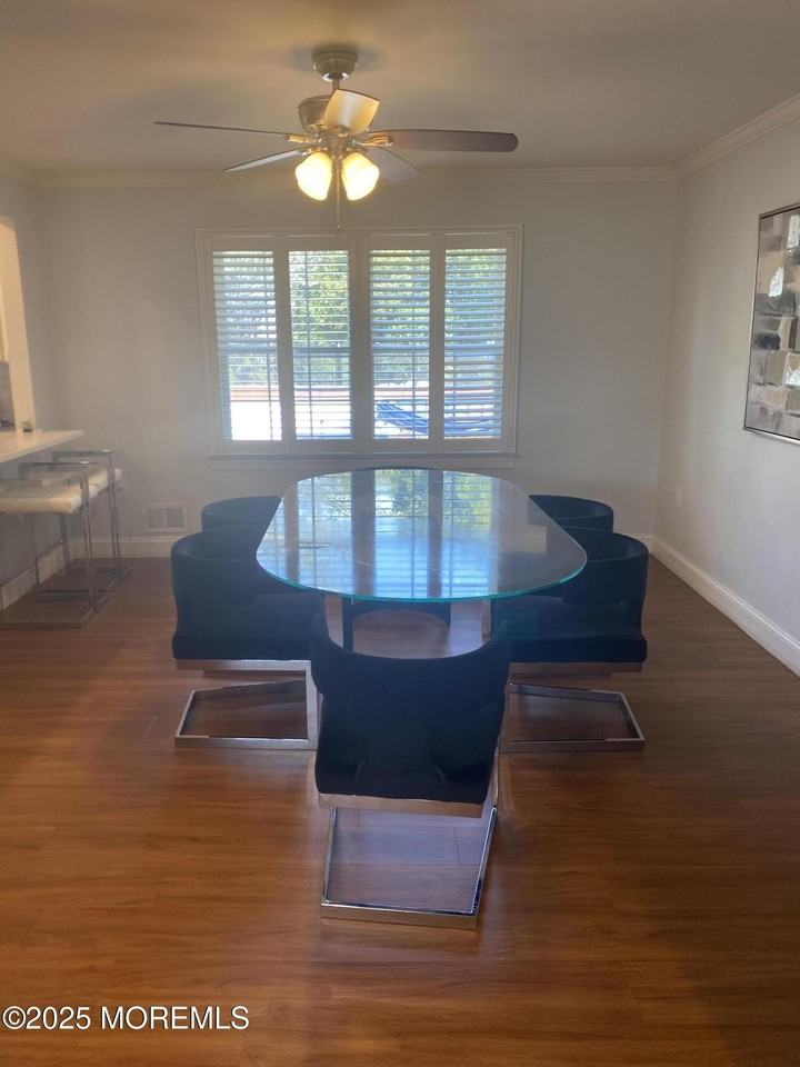 84 Forest St - Photo 3 of 19