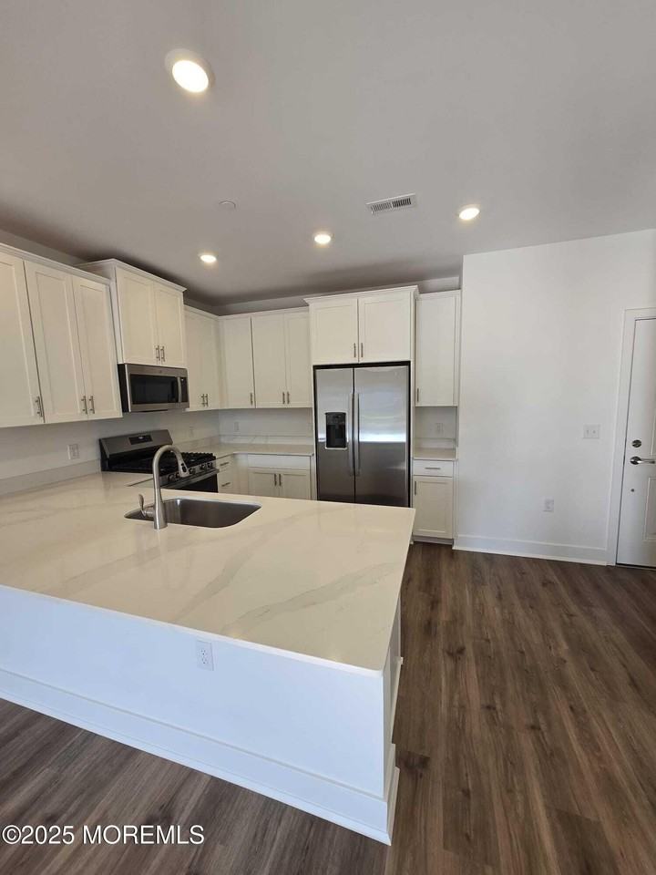 28 Radford Court unit: 28211 #28211 - Photo 7 of 33