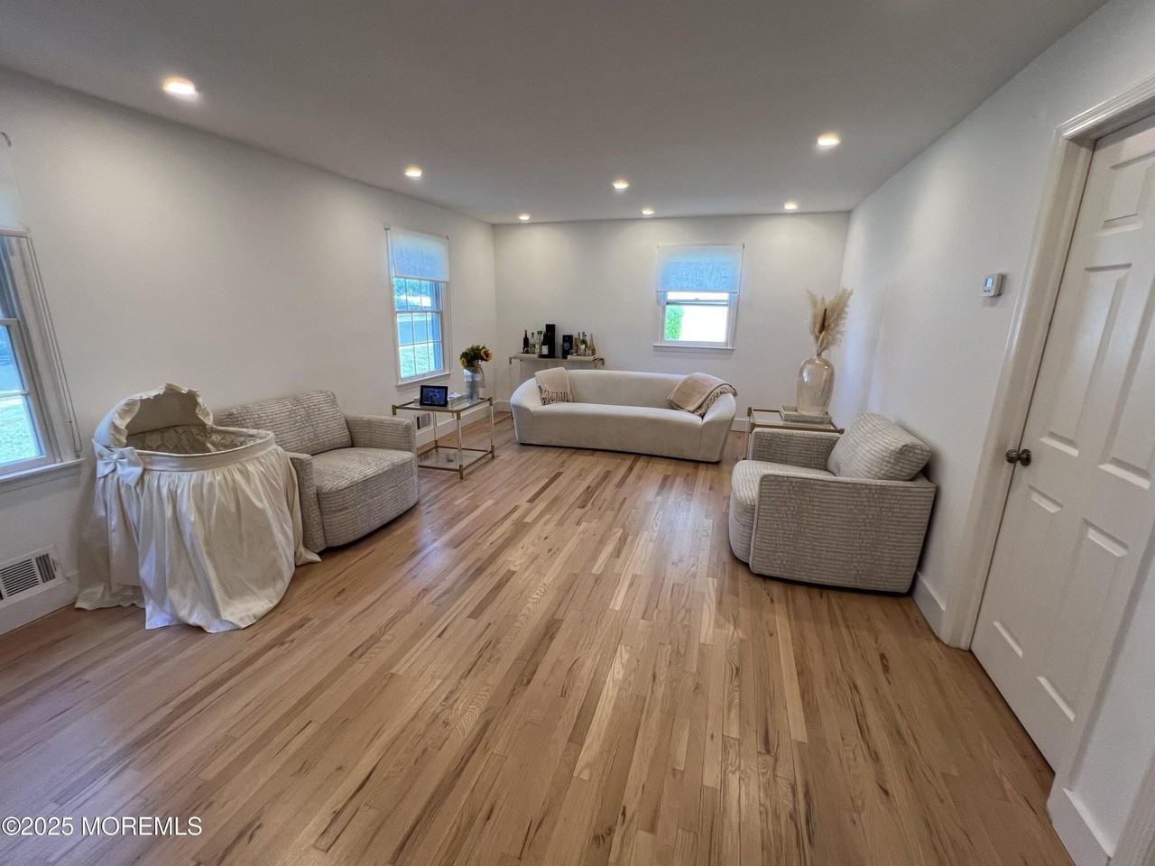 534 Apple Dr - Photo 4 of 8