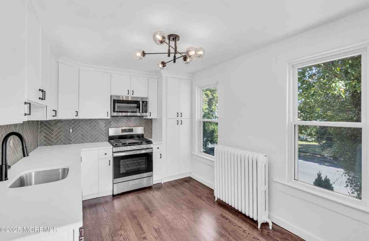 298 Liberty Street - Photo 3 of 25