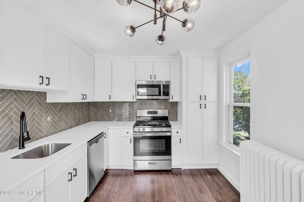 298 Liberty Street - Photo 2 of 25