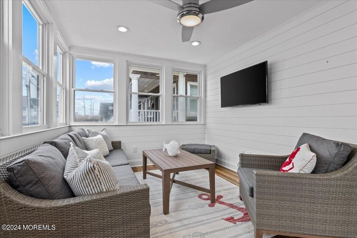 51 3rd Ave Unit B - Photo 5 of 29