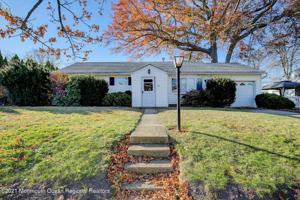 featured image of 972 Woodgate Ave