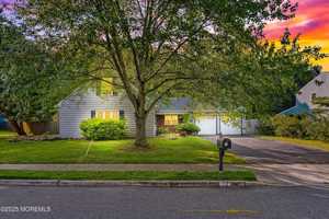 featured image of 61 Berkshire Dr