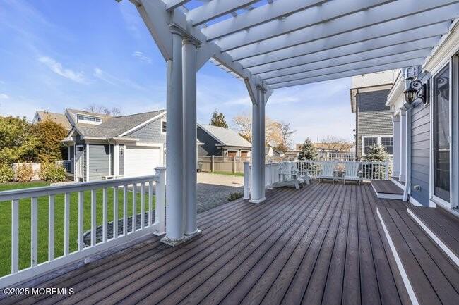 308 Pennsylvania Avenue - Photo 3 of 50