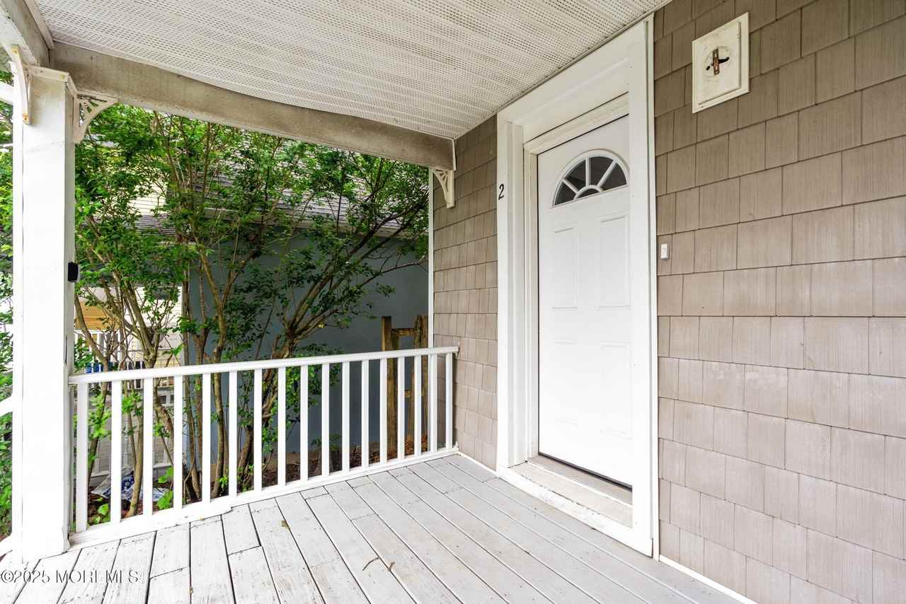 8 W End Ct - Photo 4 of 45