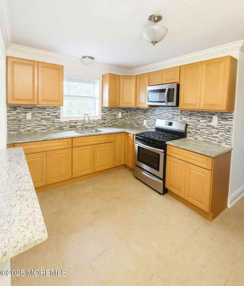 54 Ellington St Apt 2l #2L - Photo 3 of 5