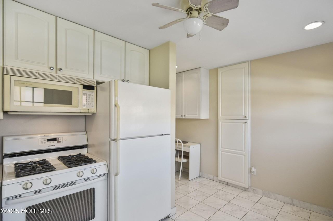 12a Laurel Court - Photo 4 of 11