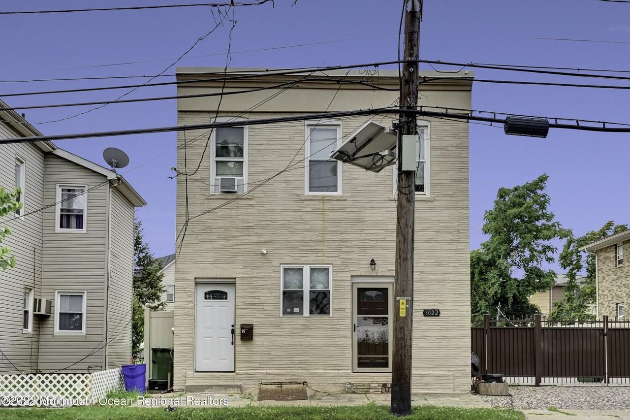 3022 S Wood Ave Unit 2 #2 - Photo 3 of 22