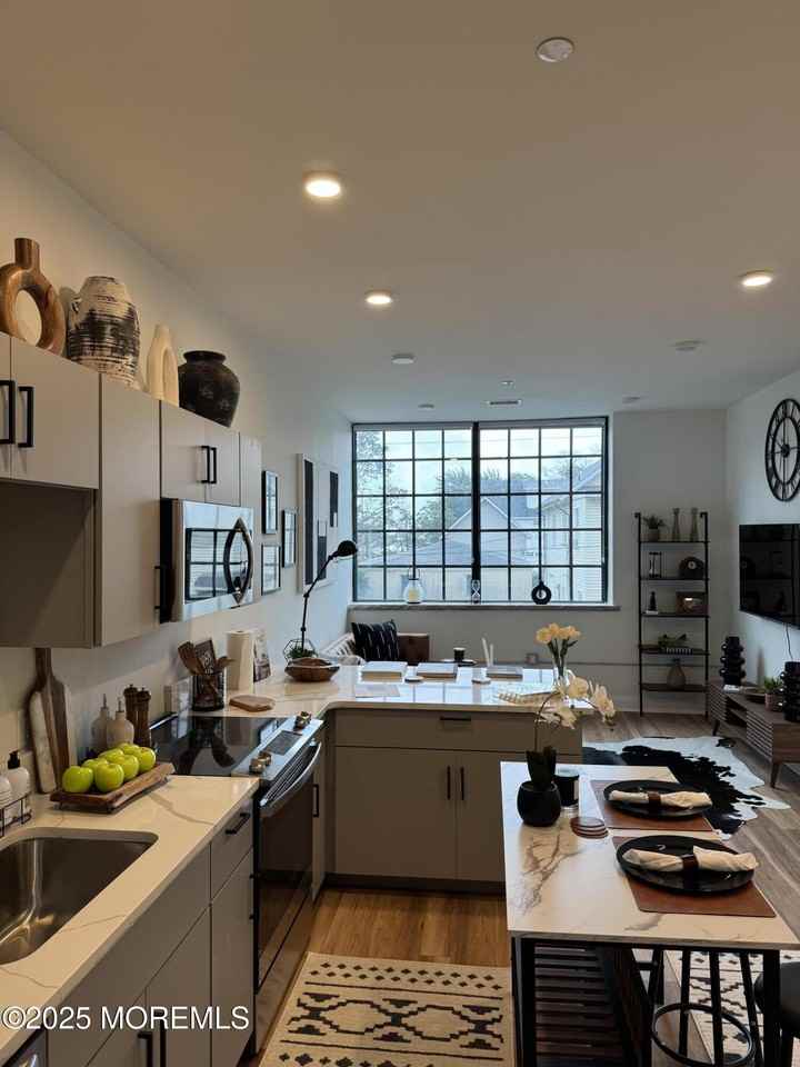 179 Chelsea Ave Unit 103 #103