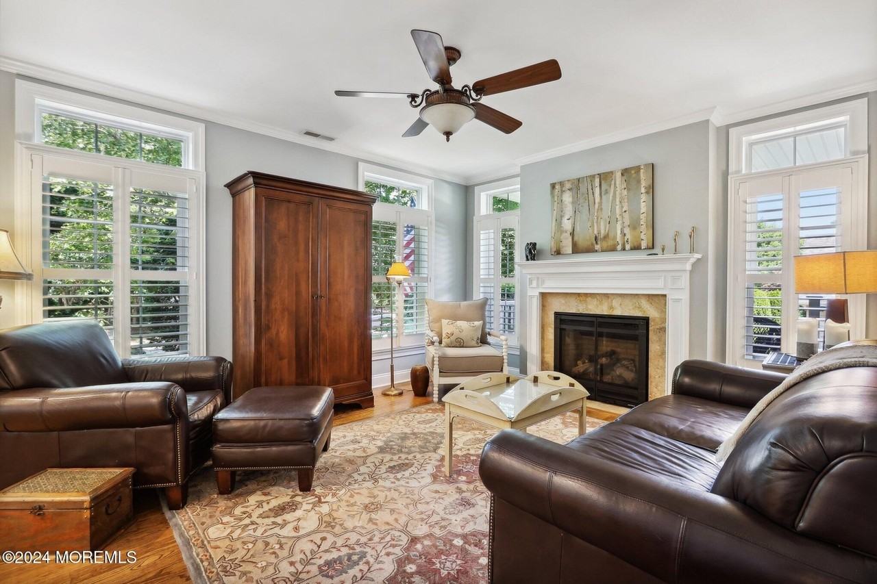 317 Worthington Ave - Photo 4 of 50