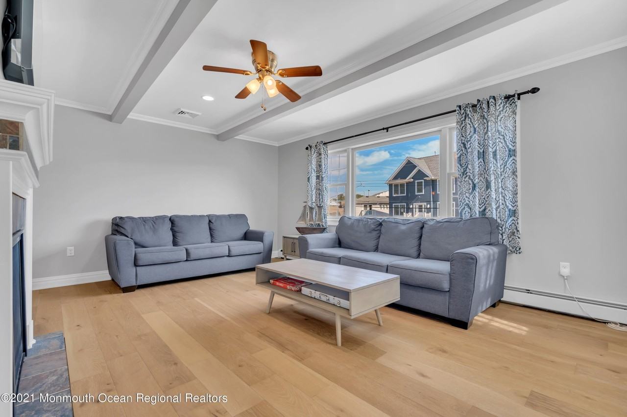 43 Woodhaven Rd - Photo 6 of 50