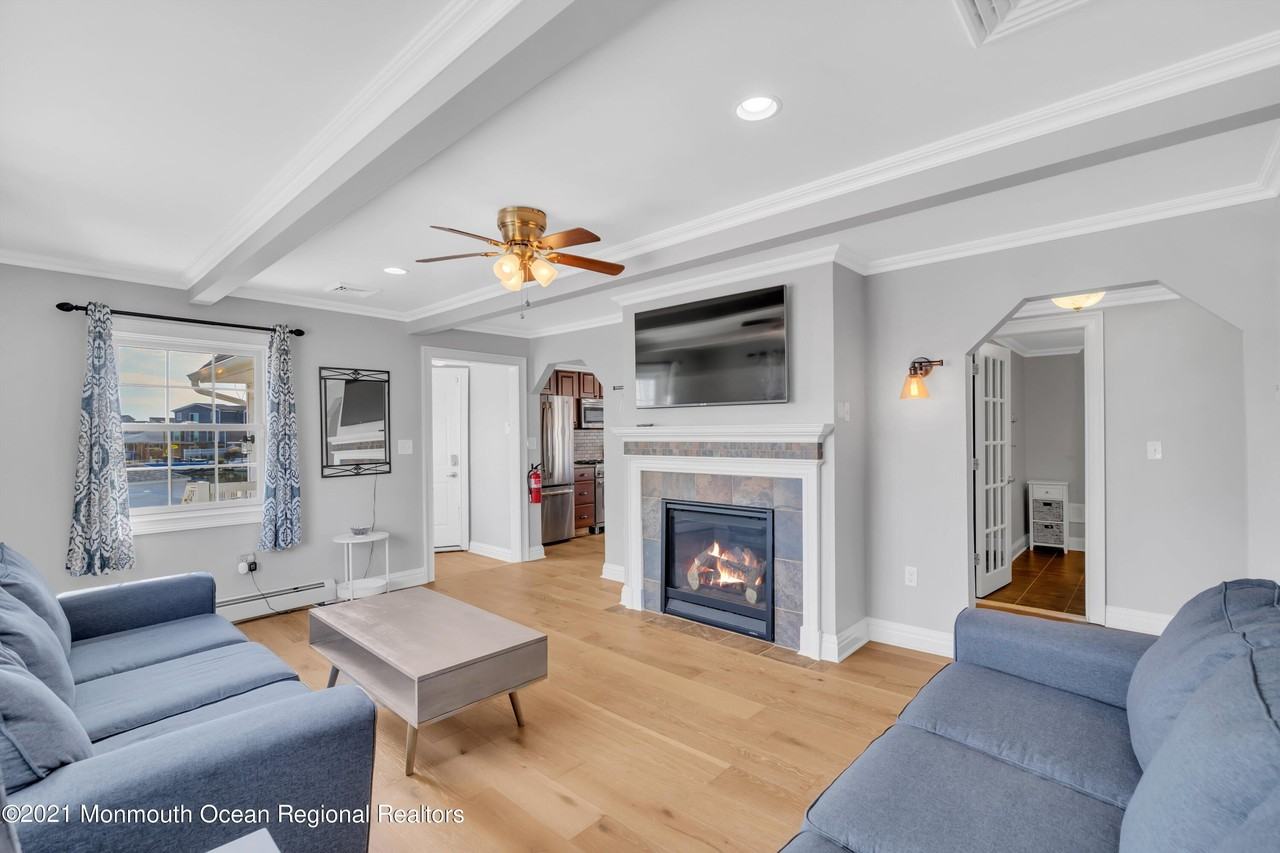 43 Woodhaven Rd - Photo 7 of 50