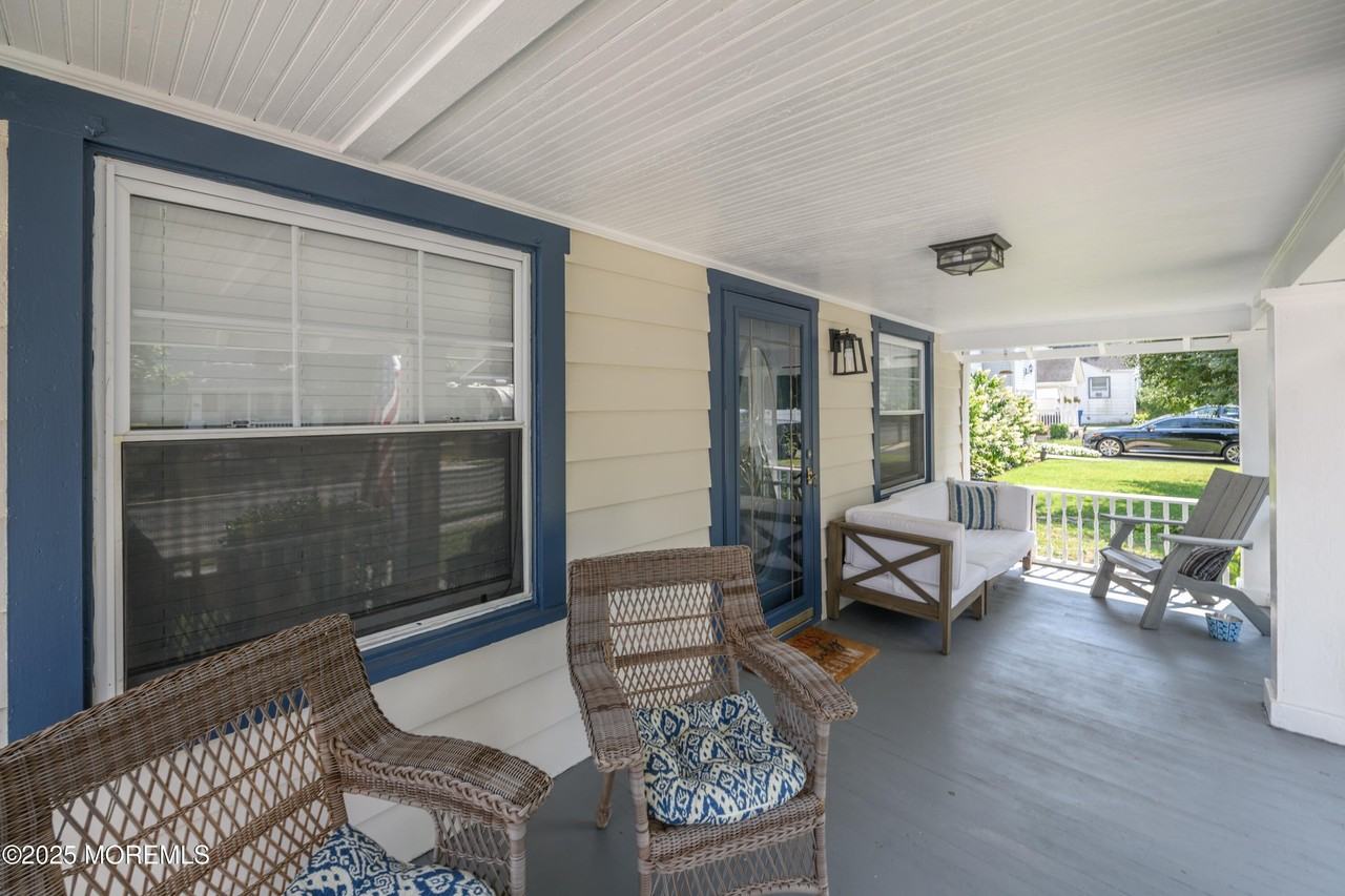 1314 Laurel Avenue - Photo 4 of 22