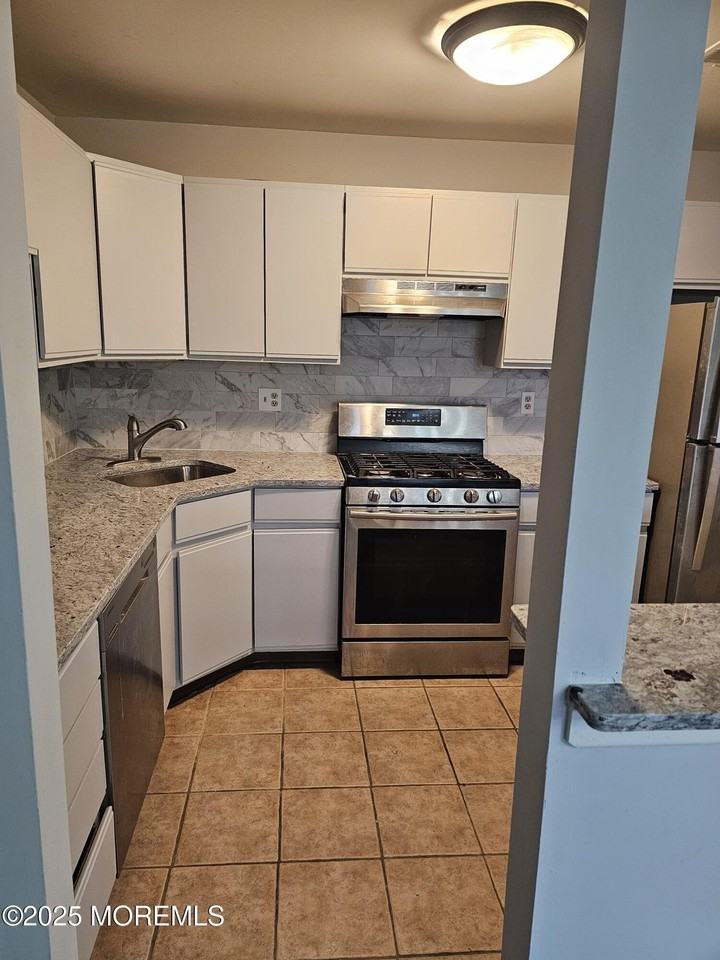 604 Woodhaven Drive - Photo 4 of 9