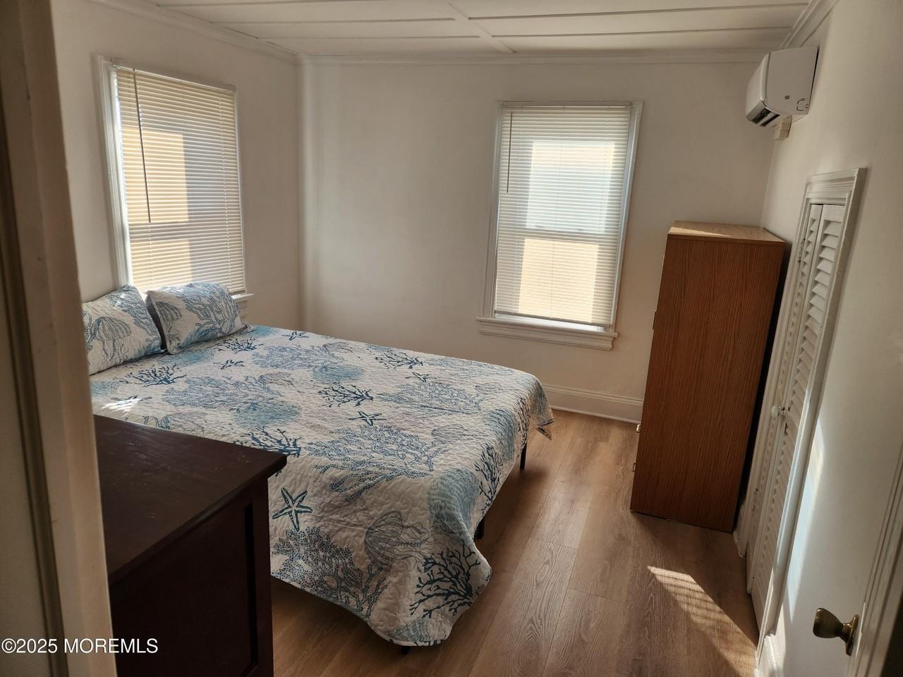 333 Hawthorne Ave - Photo 2 of 14