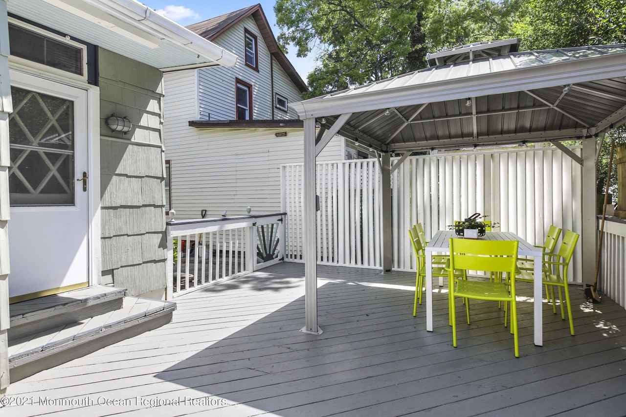 124 Heck Ave - Photo 6 of 30