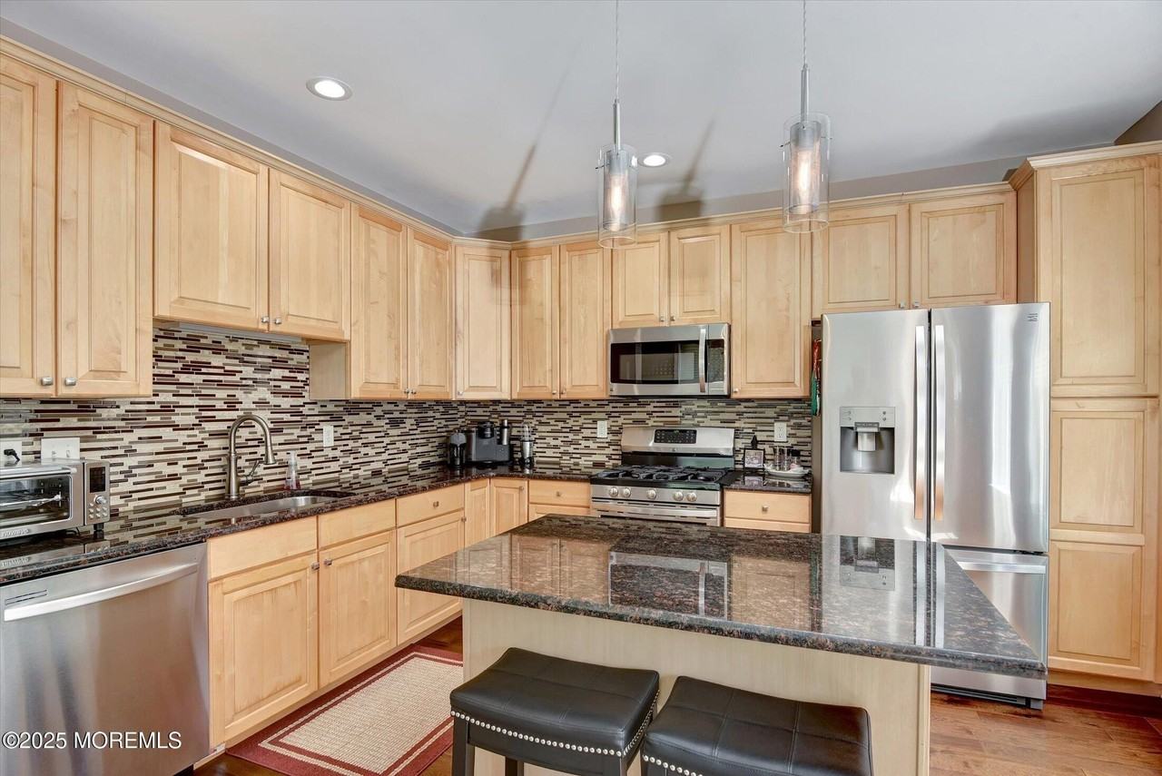 594 Saint Andrews Place - Photo 3 of 35