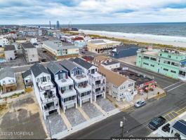 featured image of 22 Dupont Ave