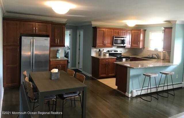 54 Wharfside Dr Unit 54 #54 - Photo 2 of 13