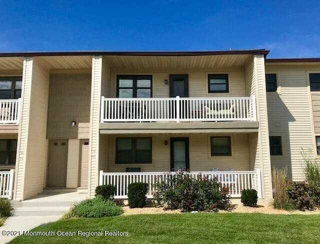 54 Wharfside Dr Unit 54 #54 - Photo 3 of 13