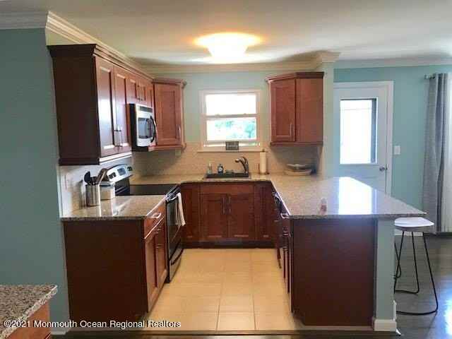 54 Wharfside Dr Unit 54 #54 - Photo 5 of 13