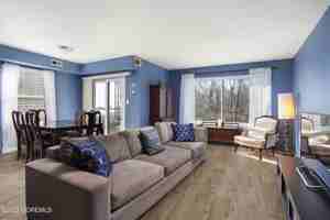 featured image of 200 Portland Rd Apt C-2 #C2