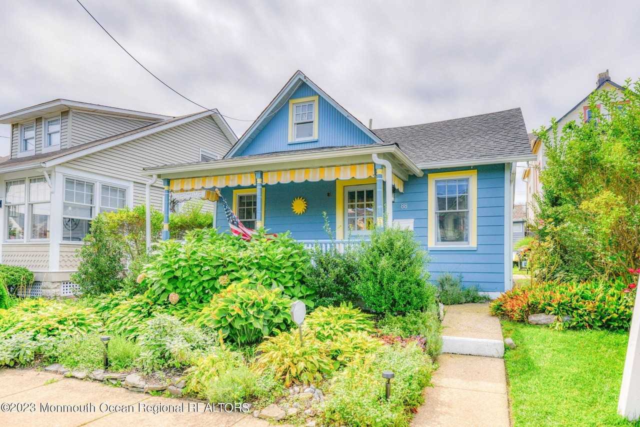 88 Broadway - Photo 2 of 29